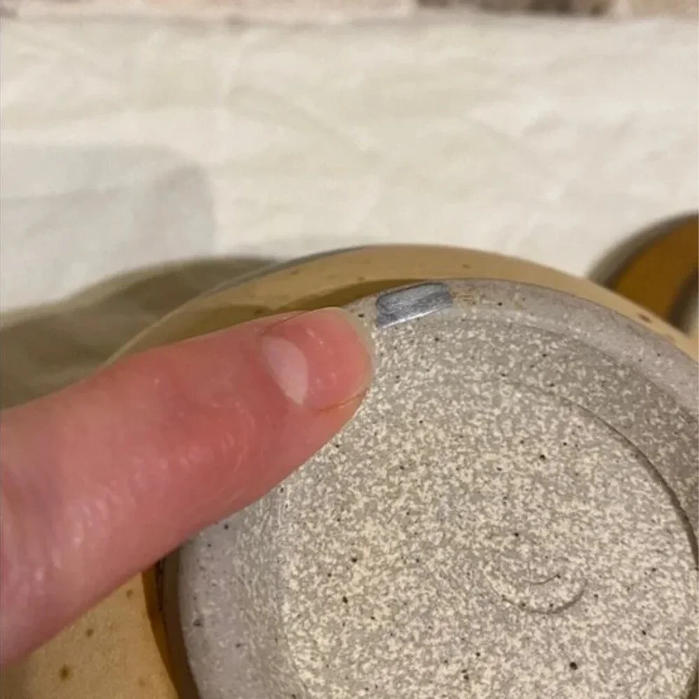 SOLD 🇨🇦Hand-Thrown Stoneware Lidded Jar Brushstrokes - Picture 4 of 12